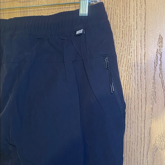 Nike Men's Black commuter pants - Picture 8 of 10